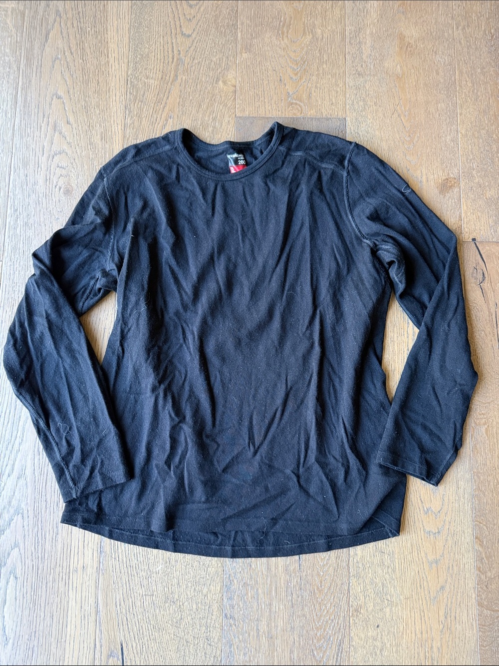 Classic Icebreaker merino wool Men's Black Long-Sleeve Crew Neck Shirt